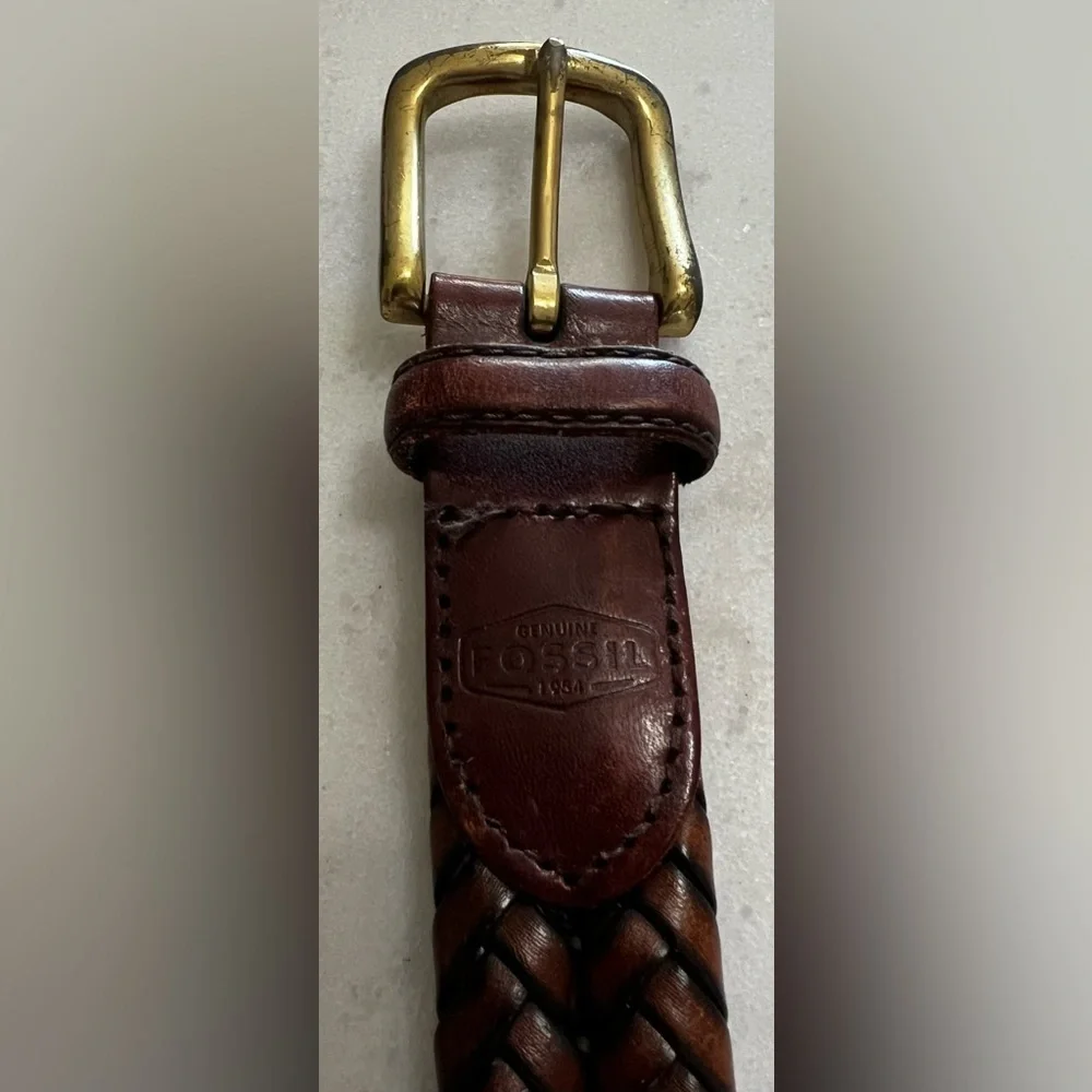 Men’s  Fossil Belt Size 42 Dark Brown Braided Leather With Brass Buckle